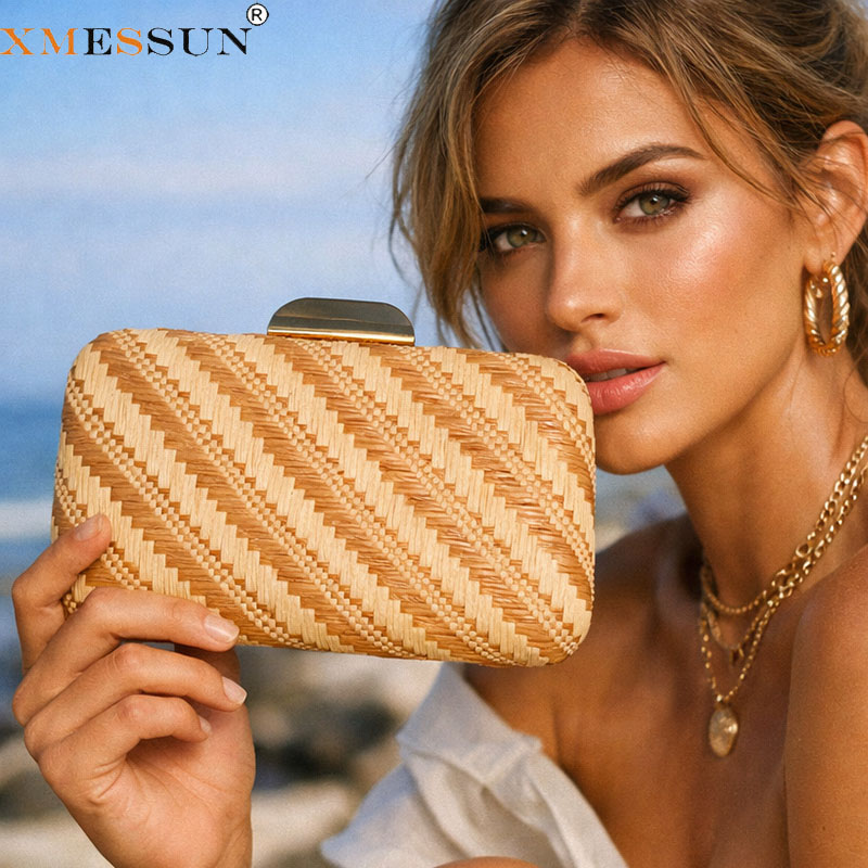 Women News Acrylic Clutch Even - đánh giá và giá Interior Design News